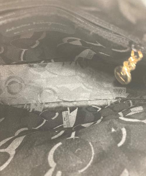 Salvatore Ferragamo（サルヴァトーレ フェラガモ）Salvatore Ferragamo (サルヴァトーレ フェラガモ) ショルダーバッグ ブラックの古着・服飾アイテム