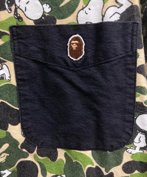 A BATHING APE（ア ベイシング エイプ）A BATHING APE (ア ベイシング エイプ) PEANUTS (ピーナッツ) ワンポイントABCカモオックスフォードBDシャツ グリーン サイズ:Lの古着・服飾アイテム