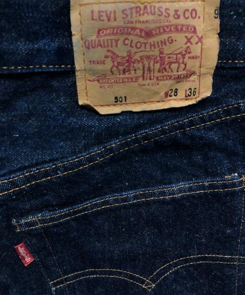 LEVI'S（リーバイス）LEVI'S (リーバイス) USA製 501 デニムパンツ インディゴ サイズ:W28の古着・服飾アイテム