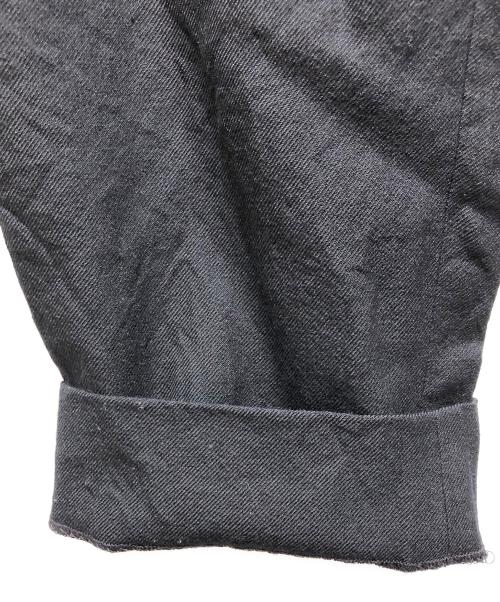 COMOLI（コモリ）COMOLI (コモリ) WOOL SERGE BACK STRAP PANTS ブラック サイズ:1の古着・服飾アイテム