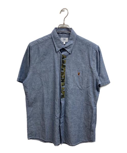 A BATHING APE（アベイシングエイプ）A BATHING APE (アベイシングエイプ) ロゴ刺繍S/Sボタンダウンシャツ ネイビー サイズ:Lの古着・服飾アイテム