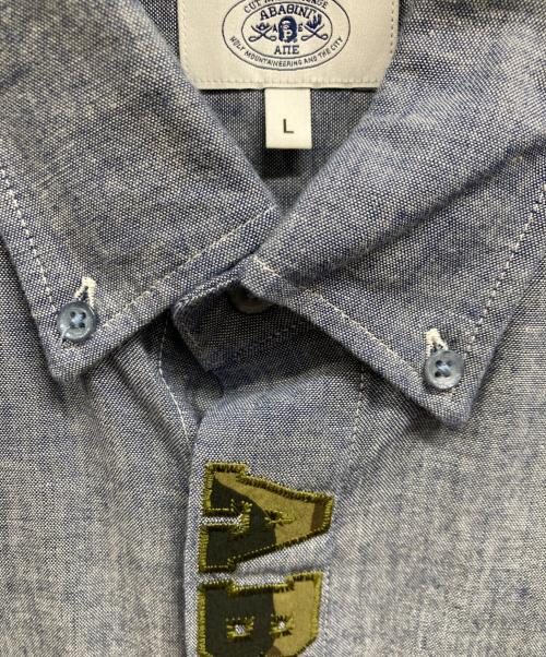 A BATHING APE（アベイシングエイプ）A BATHING APE (アベイシングエイプ) ロゴ刺繍S/Sボタンダウンシャツ ネイビー サイズ:Lの古着・服飾アイテム