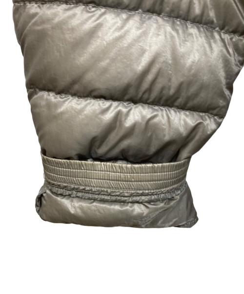 MONCLER（モンクレール）MONCLER (モンクレール) ダウンジャケット グレー サイズ:4の古着・服飾アイテム