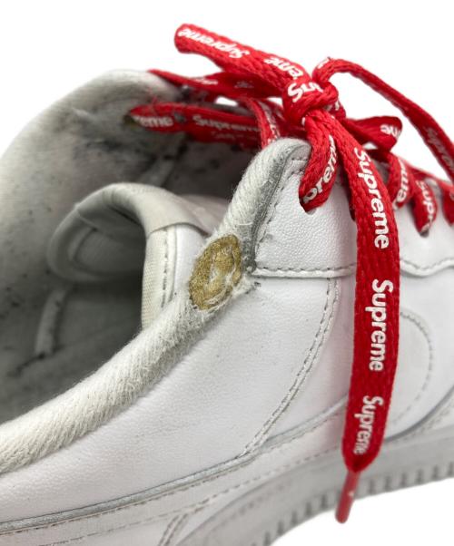 NIKE（ナイキ）NIKE (ナイキ) Supreme (シュプリーム) Air Force 1 Low ローカットスニーカー ホワイト サイズ:UK8の古着・服飾アイテム