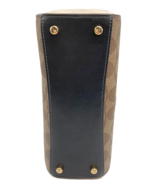 COACH（コーチ）COACH (コーチ) シグネチャー ショルダーバッグ ベージュの古着・服飾アイテム