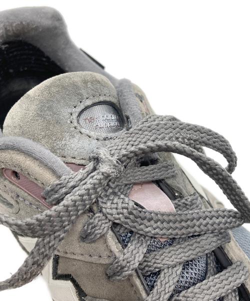 NEW BALANCE（ニューバランス）NEW BALANCE (ニューバランス) M2002RXA GORE-TEX ローカットスニーカー グレー サイズ:US9の古着・服飾アイテム