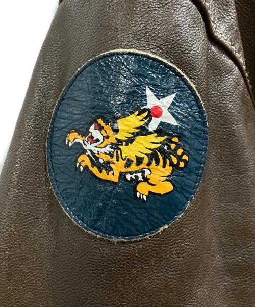 MORGAN MEMPHIS BELLE（モーガン メンフィス ベル）MORGAN MEMPHIS BELLE (モーガン メンフィス ベル) A-2 フライトジャケット ブラウン サイズ:42の古着・服飾アイテム