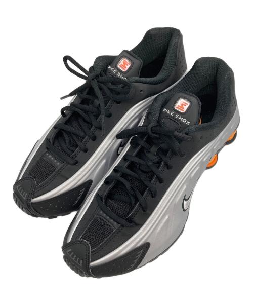 NIKE（ナイキ）NIKE (ナイキ) SHOX R4 BLACK/VAST GREY-BRIGHT MANDARIN グレー サイズ:UK6の古着・服飾アイテム