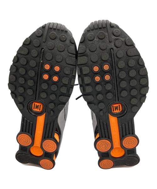 NIKE（ナイキ）NIKE (ナイキ) SHOX R4 BLACK/VAST GREY-BRIGHT MANDARIN グレー サイズ:UK6の古着・服飾アイテム