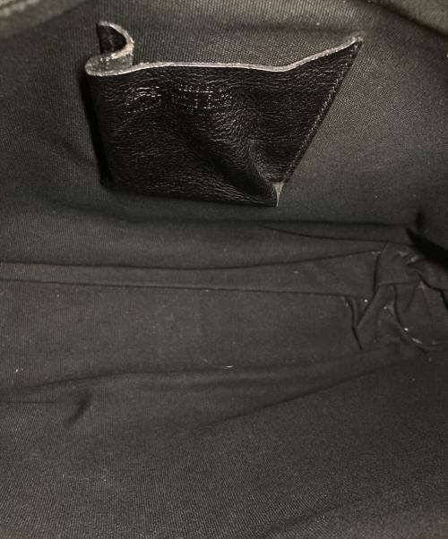 IL BISONTE（イル ビゾンテ）IL BISONTE (イル ビゾンテ) レザーショルダーバッグ ブラックの古着・服飾アイテム