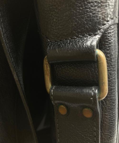 IL BISONTE（イル ビゾンテ）IL BISONTE (イル ビゾンテ) レザーショルダーバッグ ブラックの古着・服飾アイテム
