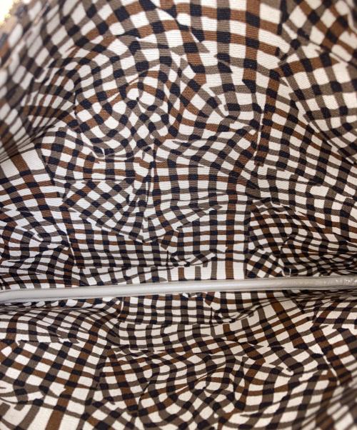 MCM（エムシーエム）MCM (エムシーエム) ショルダー付クラッチバッグ ベージュの古着・服飾アイテム