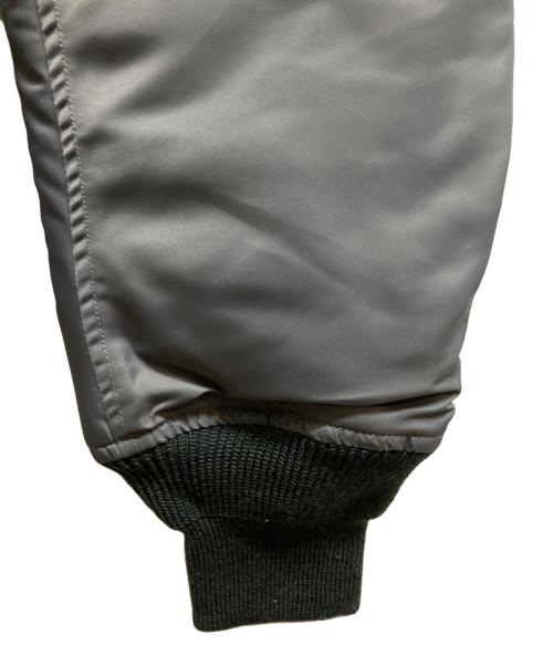 TOYS MCCOY（トイズマッコイ）TOYS McCOY (トイズマッコイ) TYPE MA-1 ALBERT TURNER グレー サイズ:XL 未使用品の古着・服飾アイテム