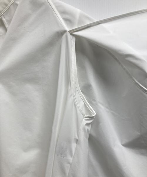 LE PHIL（ル フィル）LE PHIL (ル フィル) SOLOTEX ブロードケープブラウス ホワイト サイズ:Fの古着・服飾アイテム