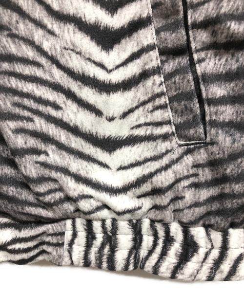 SUPREME（シュプリーム）Supreme (シュプリーム) Tiger Stripe Track Jacket ホワイト×ブラック サイズ:Lの古着・服飾アイテム
