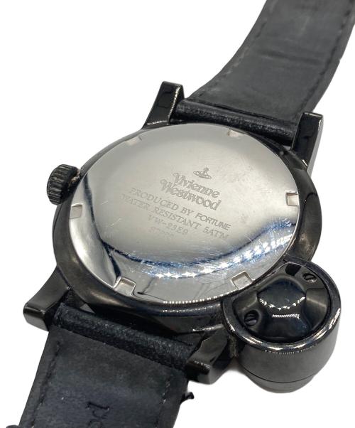 Vivienne Westwood（ヴィヴィアンウエストウッド）Vivienne Westwood (ヴィヴィアンウエストウッド) CAGEII ブラックの古着・服飾アイテム