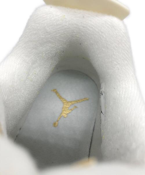 NIKE（ナイキ）NIKE (ナイキ) WMNS AIR JORDAN 4 RETRO ホワイト×ゴールド サイズ:UK4.5の古着・服飾アイテム