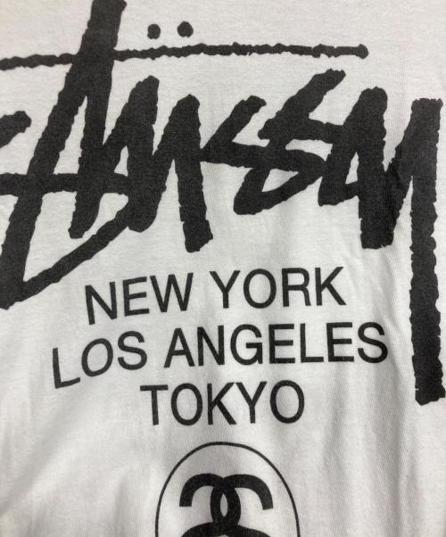 stussy（ステューシー）stussy (ステューシー) ワールドツアーtシャツ/stussyTシャツ ホワイト サイズ:Sの古着・服飾アイテム