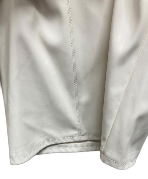 Ameri（アメリ）Ameri (アメリ) LIKE WORKER SYNTHETIC LEATHER PANT ホワイト サイズ:S 未使用品の古着・服飾アイテム