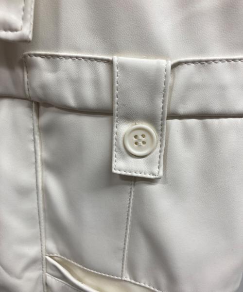 Ameri（アメリ）Ameri (アメリ) LIKE WORKER SYNTHETIC LEATHER PANT ホワイト サイズ:S 未使用品の古着・服飾アイテム