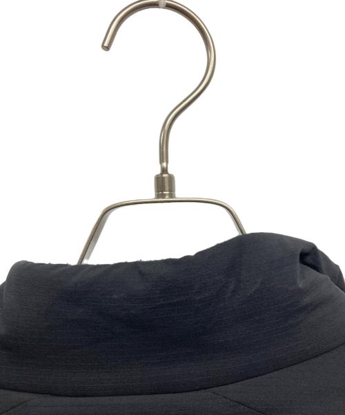 ARC'TERYX（アークテリクス）ARC'TERYX (アークテリクス) ATOM AR JACKET　アトム AR ジャケット メンズ ブラック サイズ:Mの古着・服飾アイテム