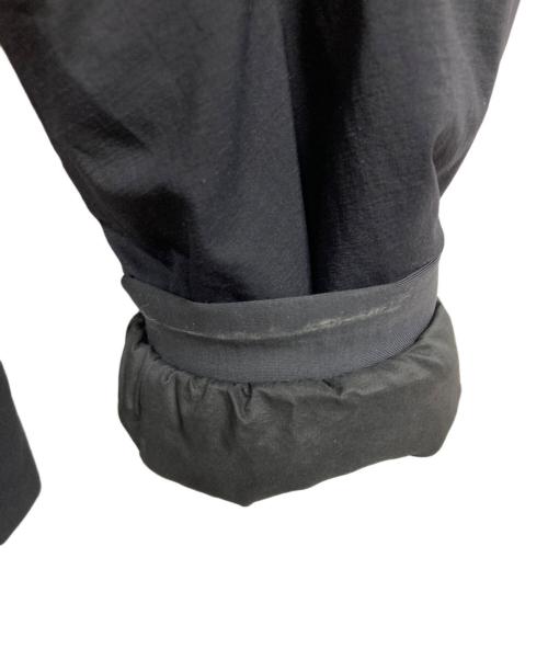 ARC'TERYX（アークテリクス）ARC'TERYX (アークテリクス) ATOM AR JACKET　アトム AR ジャケット メンズ ブラック サイズ:Mの古着・服飾アイテム