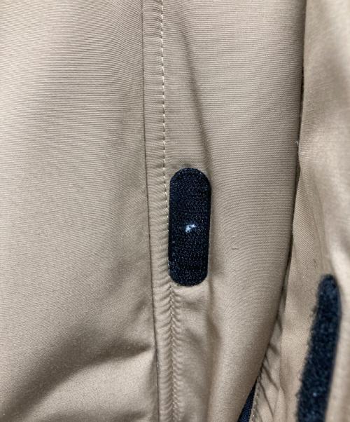 AVIREX（アヴィレックス）AVIREX (アヴィレックス) ミリタリーファンクションダウン ベージュ サイズ:Lの古着・服飾アイテム