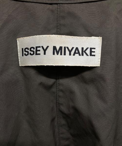 ISSEY MIYAKE（イッセイミヤケ）ISSEY MIYAKE (イッセイミヤケ) ドローコード ボンテージコート グリーン サイズ:2の古着・服飾アイテム