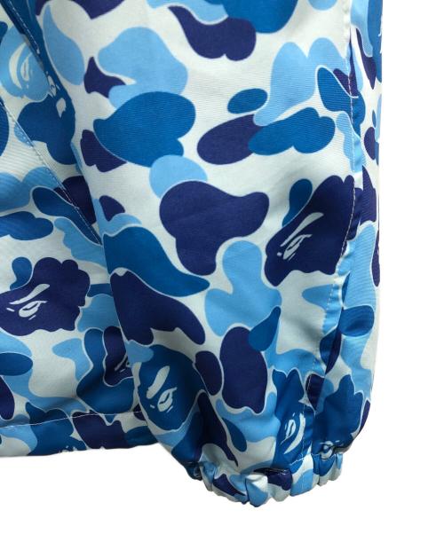 A BATHING APE（ア ベイシング エイプ）A BATHING APE (アベイシングエイプ) ABC CAMO LOGO COACH JACKET ブルー サイズ:Sの古着・服飾アイテム