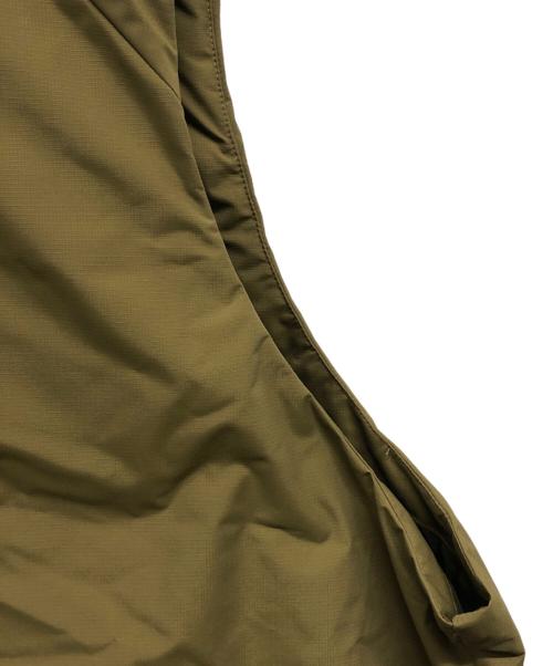 MARMOT（マーモット）Marmot (マーモット) BEAMS (ビームス) 別注 Mammoth Down Vest カーキ サイズ:XL 未使用品の古着・服飾アイテム