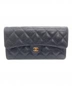 CHANELシャネル）の古着「マトラッセキャビアスキンクラシックロングフラップウォレット」｜ブラック