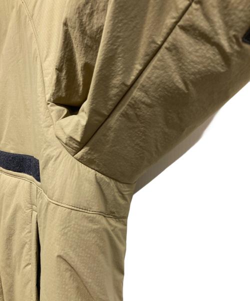 COMME des GARCONS HOMME（コムデギャルソン オム）COMME des GARCONS HOMME (コムデギャルソン オム) 22AWエステルリップクロス PRIMALOFT中綿コート ベージュ サイズ:Lの古着・服飾アイテム