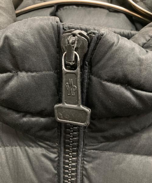 MONCLER（モンクレール）MONCLER (モンクレール) OFFWHITE (オフホワイト) コラボダウンジャケット ブラック サイズ:2の古着・服飾アイテム