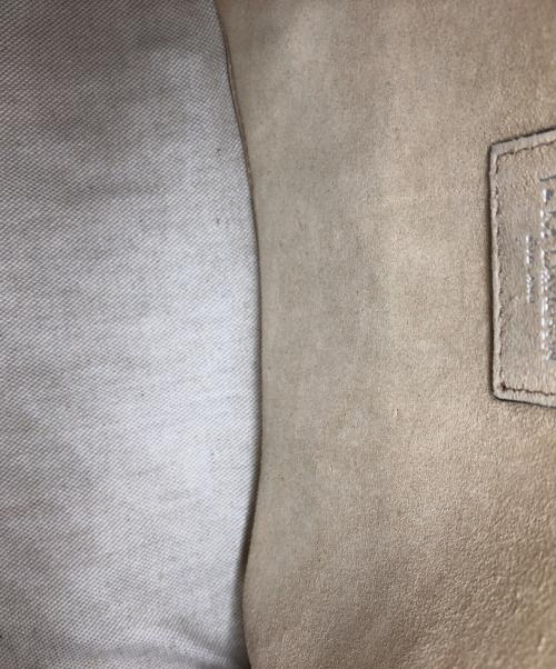 J&M DAVIDSON（ジェイ＆エム デヴィッドソン）J&M DAVIDSON (ジェイ＆エム デヴィッドソン) スタッズデザインスウェードショルダーバッグ ベージュの古着・服飾アイテム