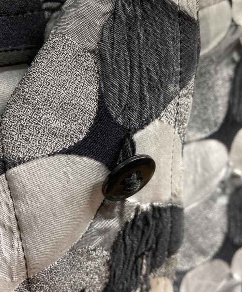 ISSEY MIYAKE（イッセイミヤケ）ISSEY MIYAKE (イッセイミヤケ) 総柄 デザインパンツ グレー サイズ:3の古着・服飾アイテム