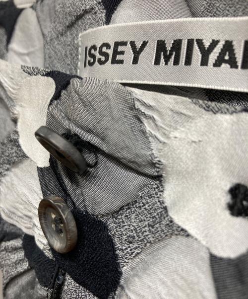 ISSEY MIYAKE（イッセイミヤケ）ISSEY MIYAKE (イッセイミヤケ) 総柄 デザインパンツ グレー サイズ:3の古着・服飾アイテム