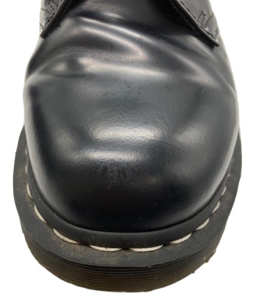Dr.Martens（ドクターマーチン）Dr.Martens (ドクターマーチン) ホワイトステッチ 3 ホール シューズ ブラック サイズ:43の古着・服飾アイテム