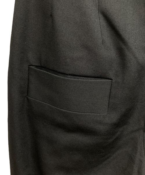 Dulcamara（ドゥルカマラ）Dulcamara (ドゥルカマラ) テーパードパンツ ブラックの古着・服飾アイテム