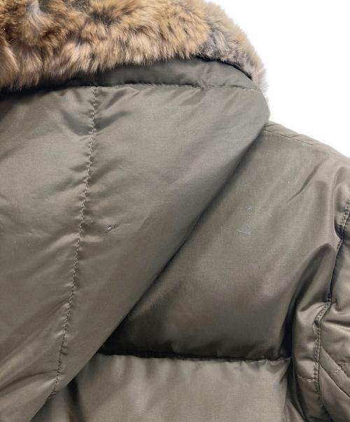 BURBERRY BLACK LABEL（バーバリーブラックレーベル）BURBERRY BLACK LABEL (バーバリーブラックレーベル) ラビットファー付きダウンジャケット カーキ サイズ:Lの古着・服飾アイテム