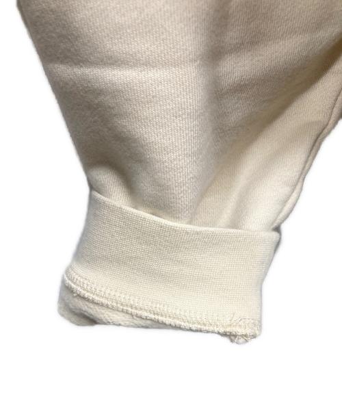 KITH（キス）KITH (キス) クイーンズ カレッジ クルーネック スウェットトレーナー ベージュ サイズ:Lの古着・服飾アイテム