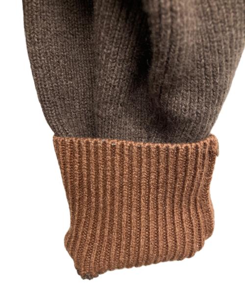 Acne studios（アクネ ストゥディオス）Acne studios (アクネ ストゥディオス) フェイスパッチ Ｖネックカーディガン ブラウン サイズ:XSの古着・服飾アイテム