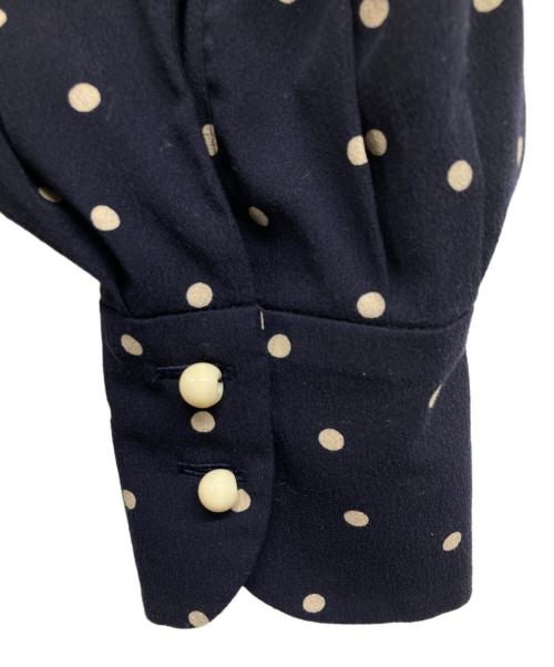 LOEFF（ロエフ）LOEFF (ロエフ) ドット バックリボン ハイネックブラウス ネイビー サイズ:ＦＲＥＥの古着・服飾アイテム