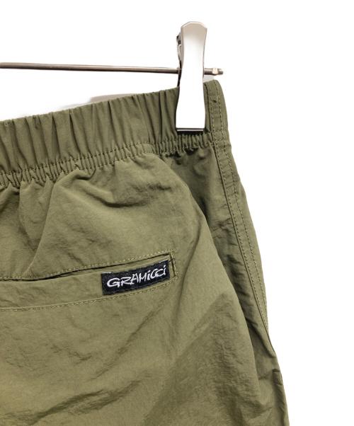 GRAMICCI（グラミチ）GRAMICCI (グラミチ) LOWERCASE (ロウワーケース) NYLON TRACK PANT カーキ サイズ:Lの古着・服飾アイテム