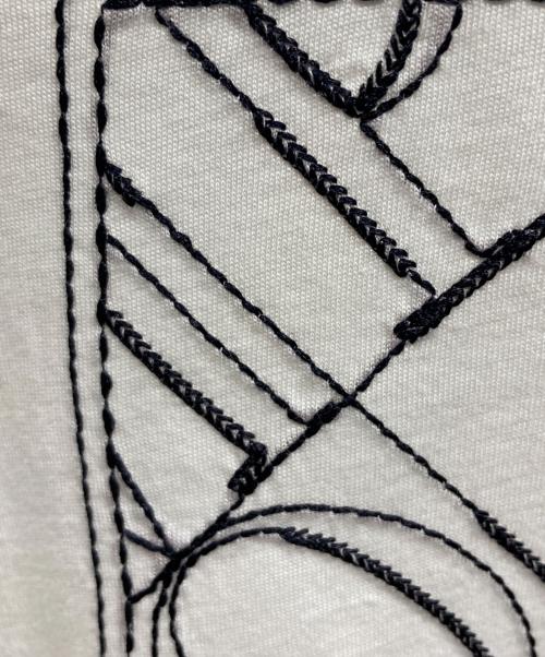 EMPORIO ARMANI（エンポリオ アルマーニ）EMPORIO ARMANI (エンポリオ アルマーニ) 刺繍Tシャツ ホワイト サイズ:XLの古着・服飾アイテム