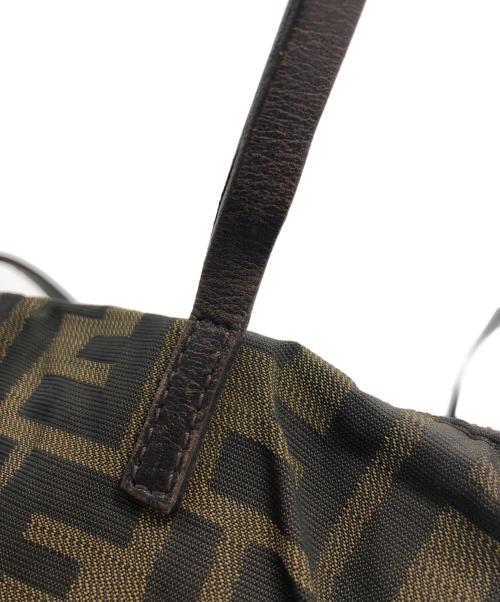 FENDI（フェンディ）FENDI (フェンディ) ズッカ柄ハンドバッグ ブラウンの古着・服飾アイテム
