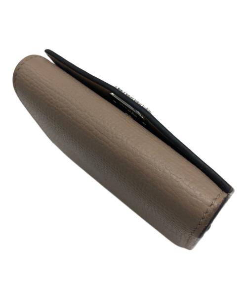 LOEWE（ロエベ）LOEWE (ロエベ) アナグラムトライフォールドウォレット ベージュの古着・服飾アイテム