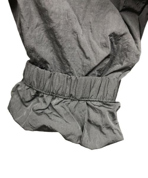 THE NORTH FACE（ザ ノース フェイス）THE NORTH FACE (ザ ノース フェイス) ナイロンジャケット グレー サイズ:Sの古着・服飾アイテム