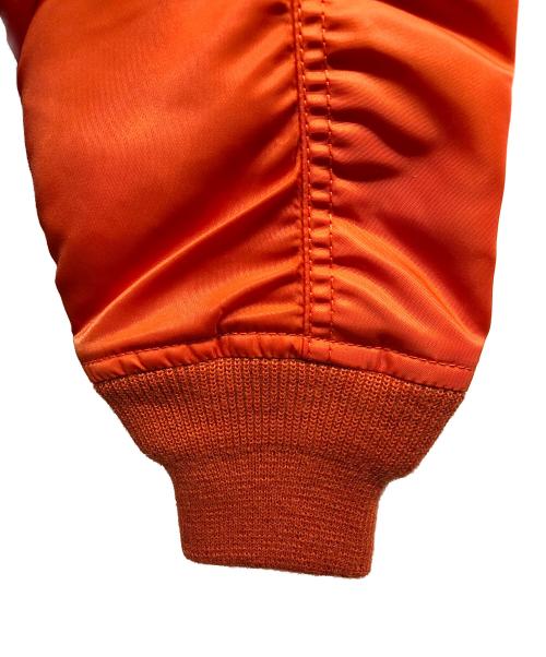 AVIREX（アヴィレックス）AVIREX (アヴィレックス) Ｌ－２Ｂ ’’ＴＯＭＣＡＴ’’ オレンジ サイズ:Mの古着・服飾アイテム