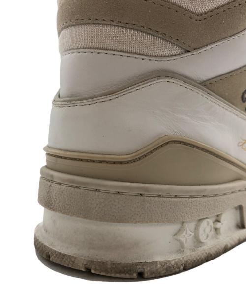 LOUIS VUITTON（ルイ ヴィトン）LOUIS VUITTON (ルイ ヴィトン) LVトレイナーライン ハイカットスニーカー ホワイト サイズ:7 1/2の古着・服飾アイテム