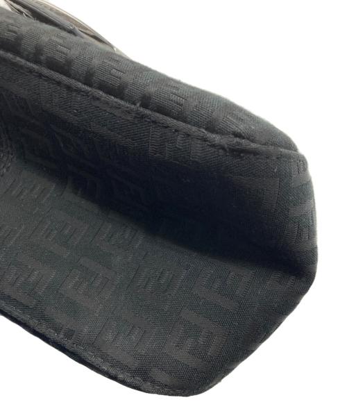 FENDI（フェンディ）FENDI (フェンディ) ミニマンバケットバッグ ブラックの古着・服飾アイテム